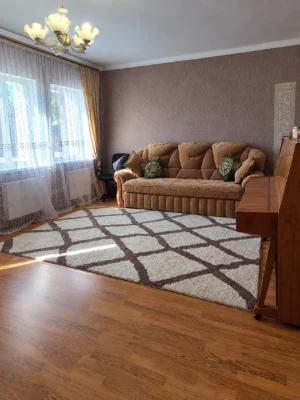 Продаж будинку в місті Ромнах.