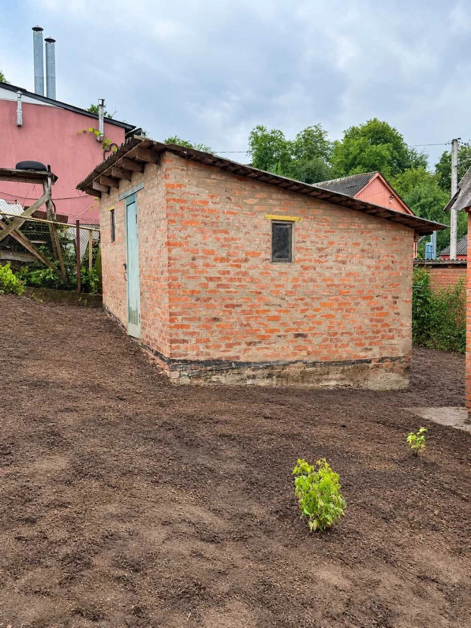 Продам будинок із ділянкою 6 соток у Ромнах — 6 000 доларів