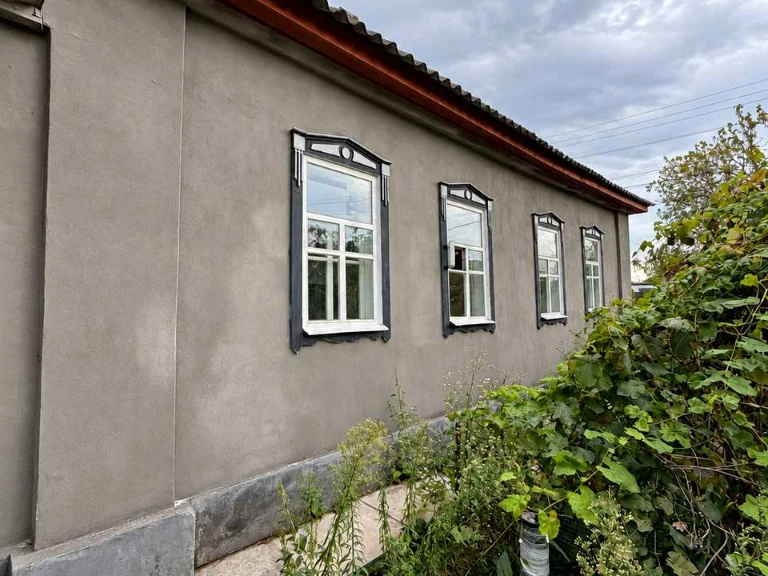 Будинок. Ромни, вул. Озерна