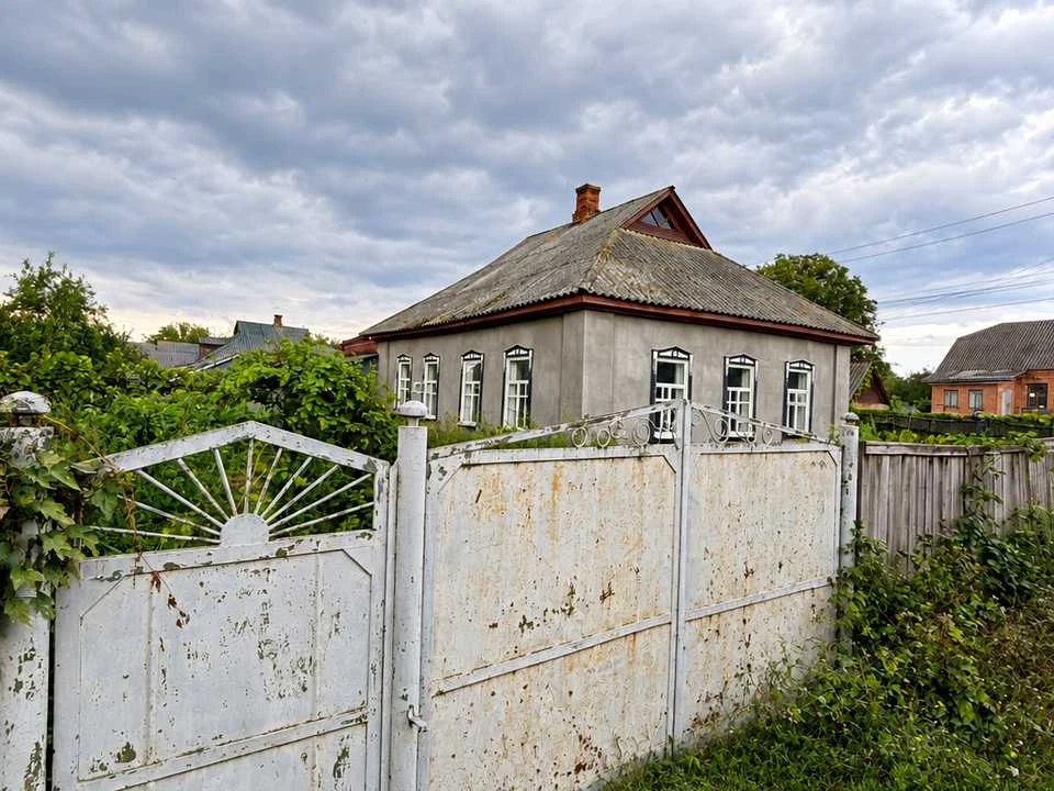 Будинок. Ромни, вул. Озерна