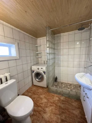 Будинок, який заробляє сам на себе: 110 м², сонячні панелі,