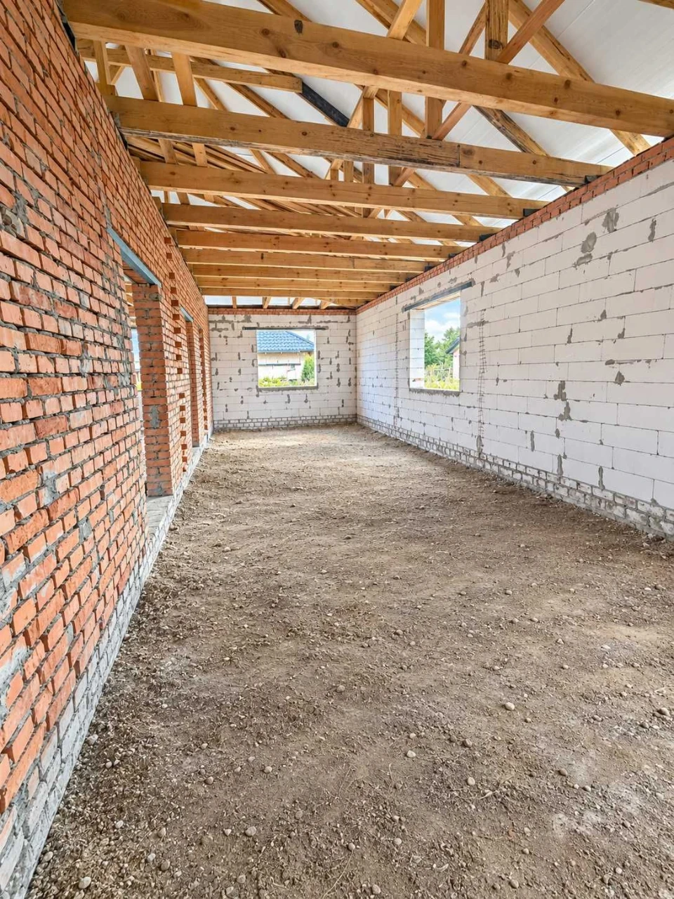 Продам будинок із гаражем, лазнею та літньою кухнею