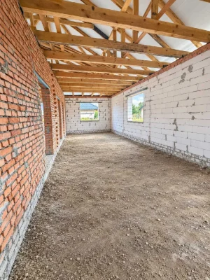 Продам будинок із гаражем, лазнею та літньою кухнею