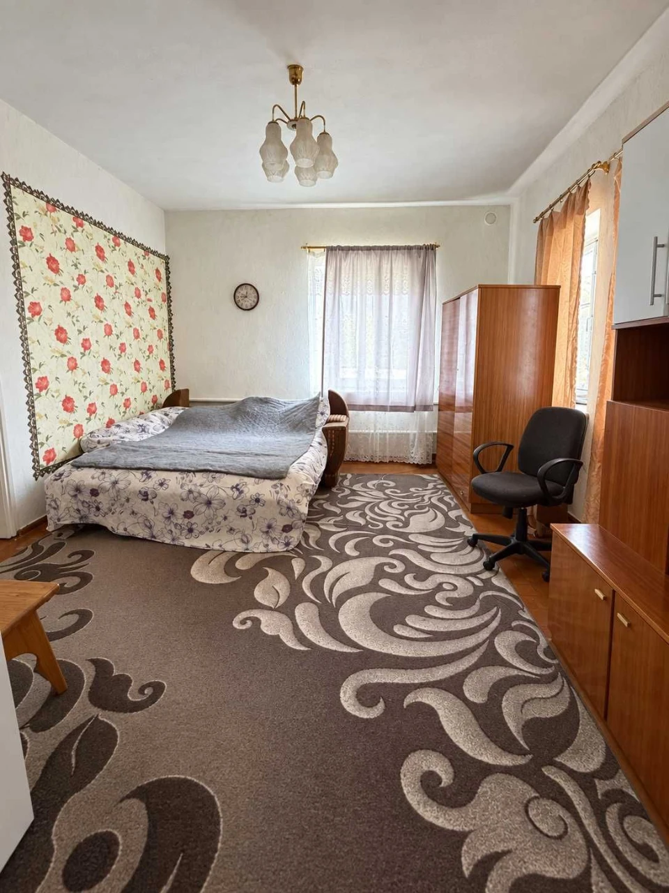 Продам будинок із літньою кухнею та городом — $16 000