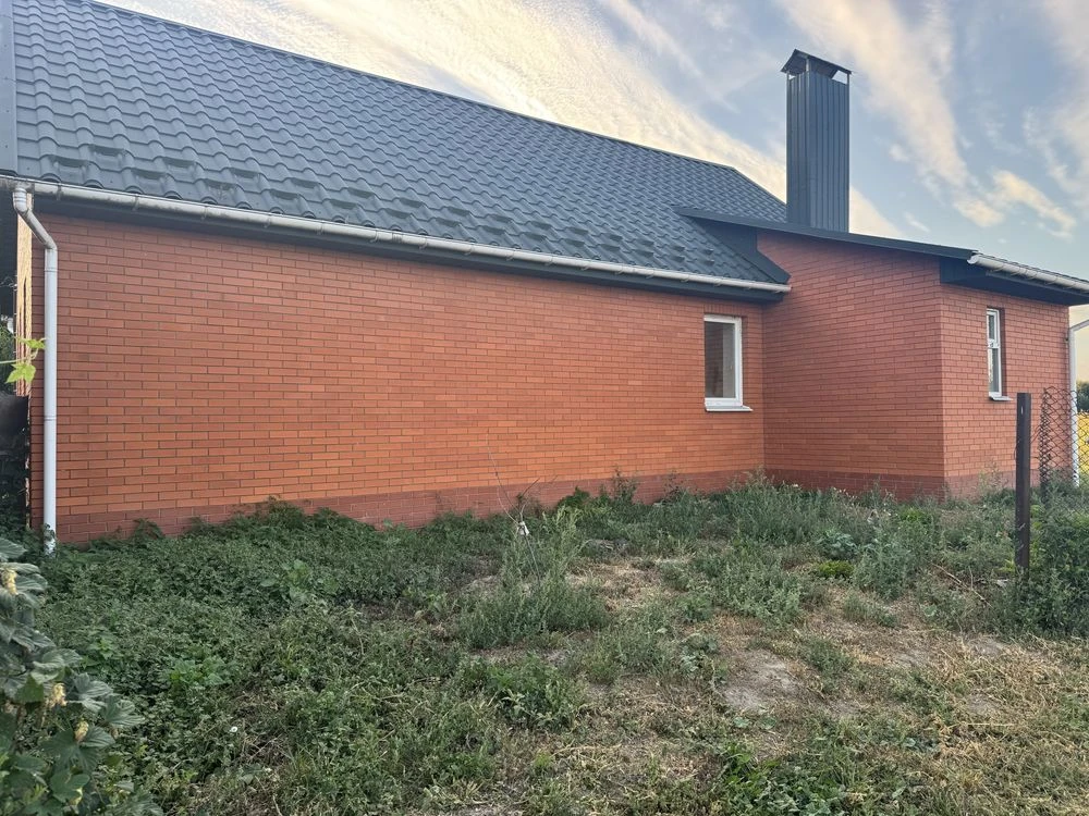 Продам Будинок. Продам будинок 79.4 м² біля річки у м. Ромни
