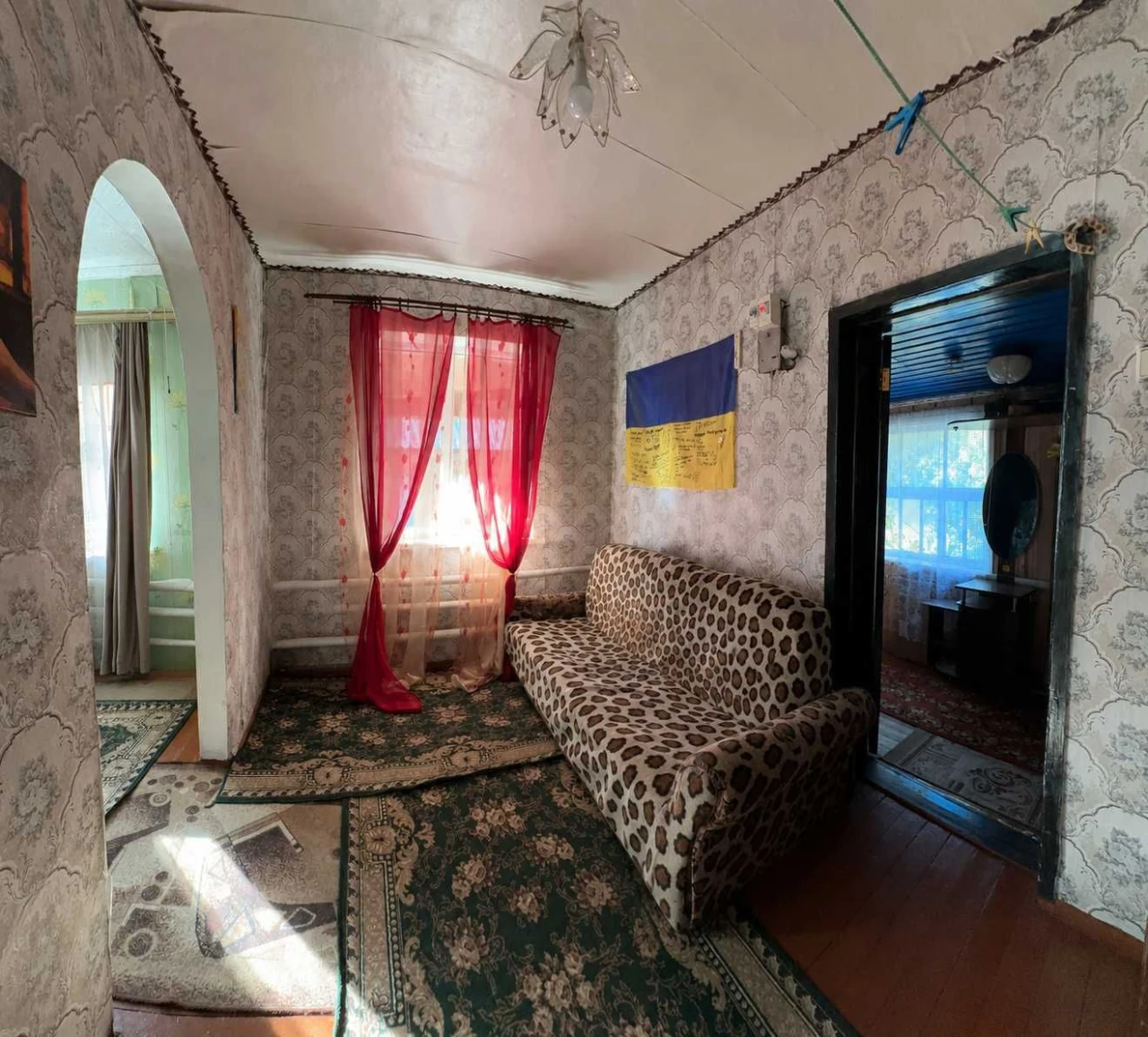 Продам будинок 58 м² із ділянкою та гаражем у Ромнах