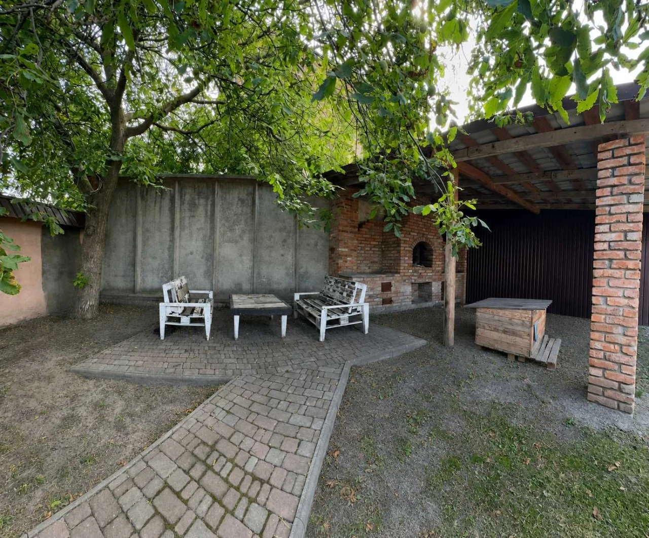 Продаж бази з будинком, гаражами та ангарами, вул. Залізничн
