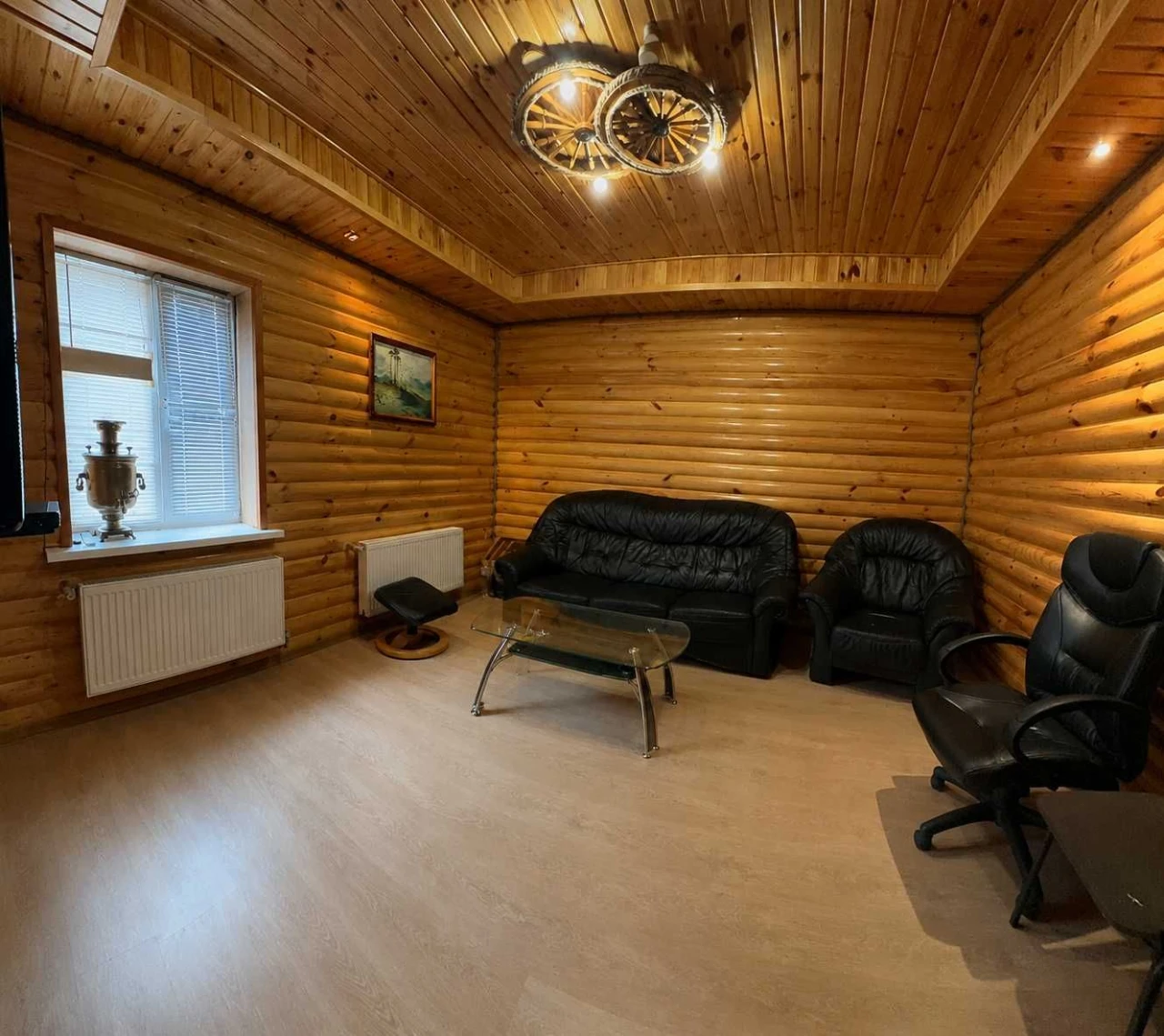 Продаж бази з будинком, гаражами та ангарами, вул. Залізничн