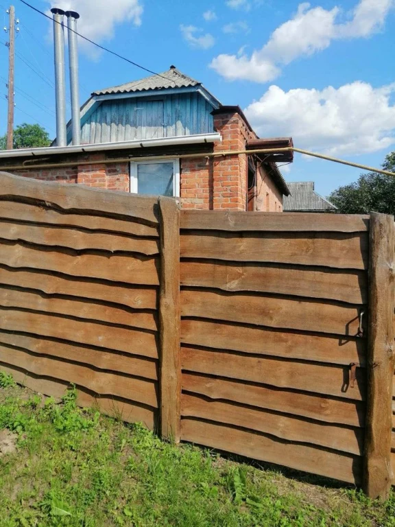 Продається цегляний будинок