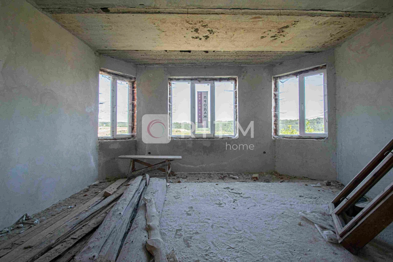 Будинок 200 м2  за вул. Топольна (м. Бережани)