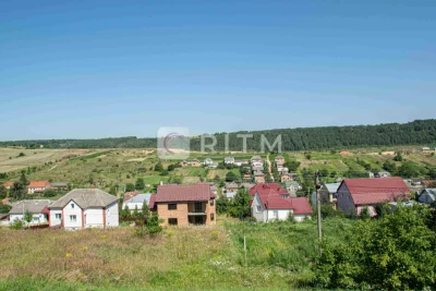 Будинок 200 м2  за вул. Топольна (м. Бережани)