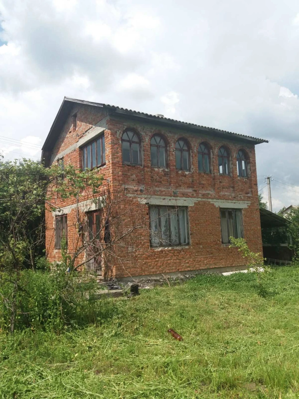 Продається дачний будинок