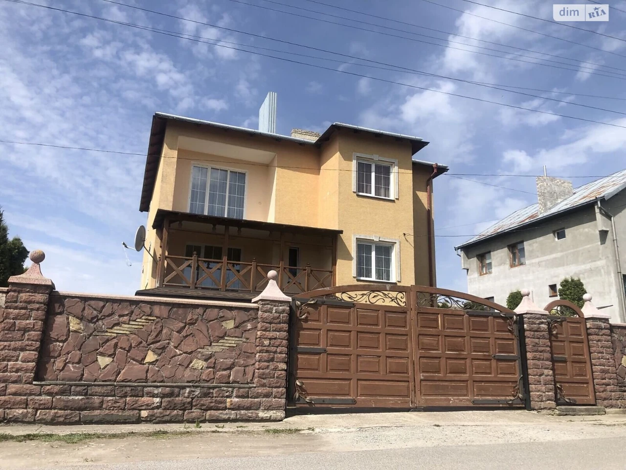 Продаж Дім