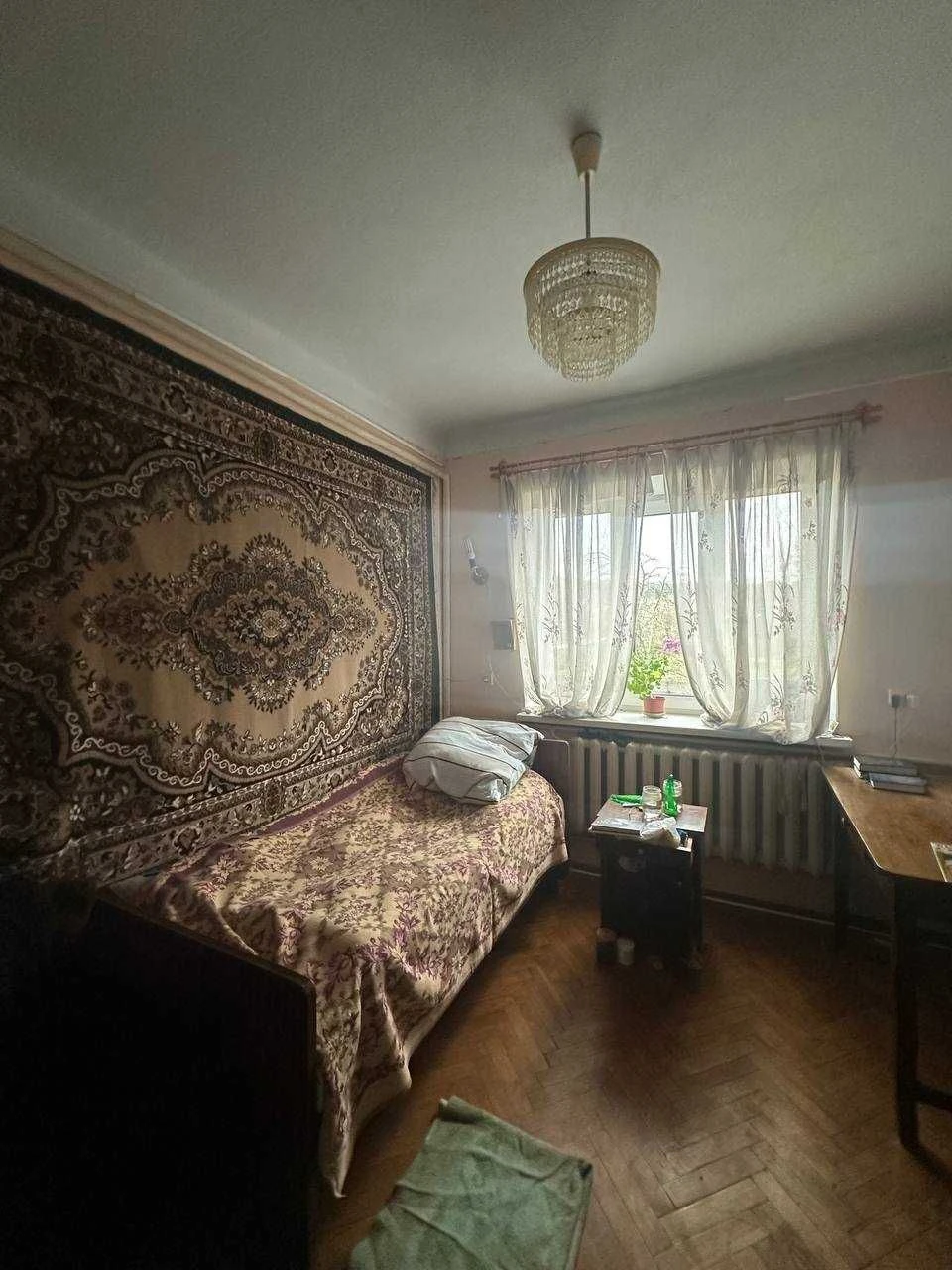 Власник.Продам будинок в центрі монастириська біля школи жил
