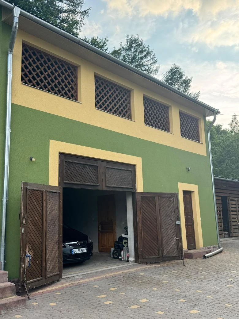 Продам будинок 230 м2