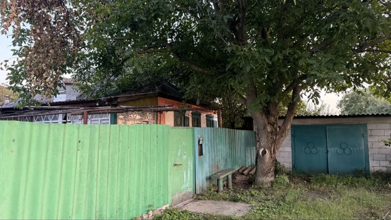 Продам будинок у м. Балаклія , без аренди