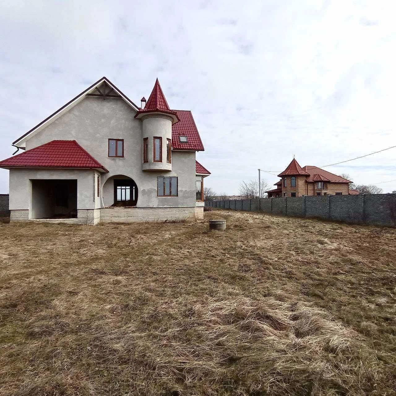 Продається 2-поверховий новозбудований будинок. Чортків