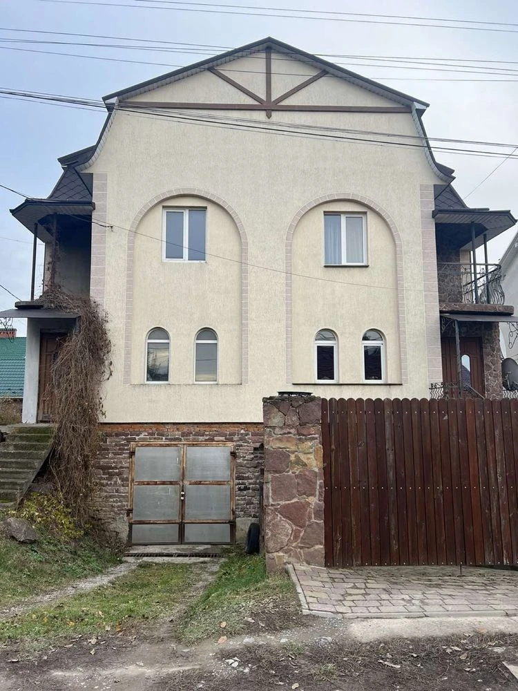 Продається частина новозбудованого 2-поверхового будинку. Чо