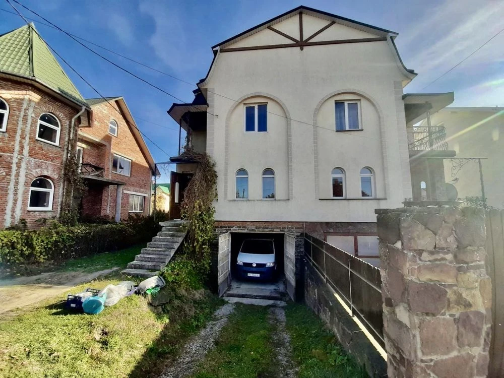 Продається частина новозбудованого 2-поверхового будинку. Чо