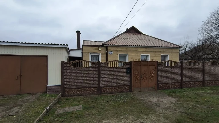 Продам гарний будинок