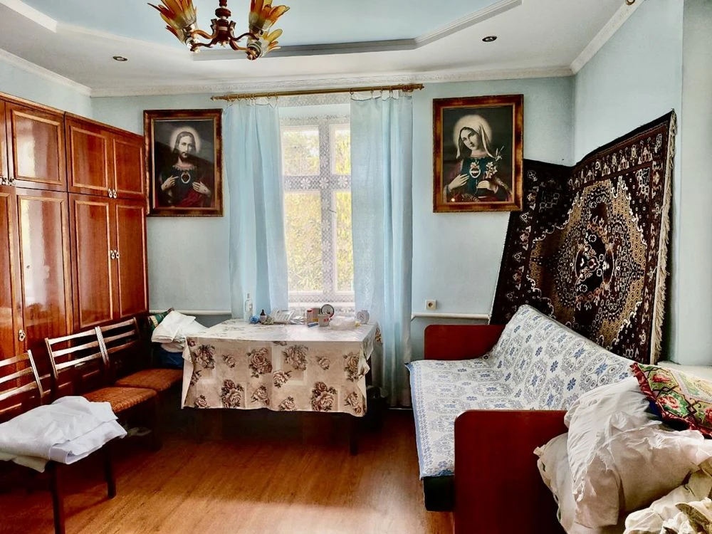 Продається добротний цегляний будинок. Чортків