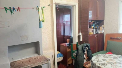 Продам будинок 42 кв. метри село Костів 1 км від Валок