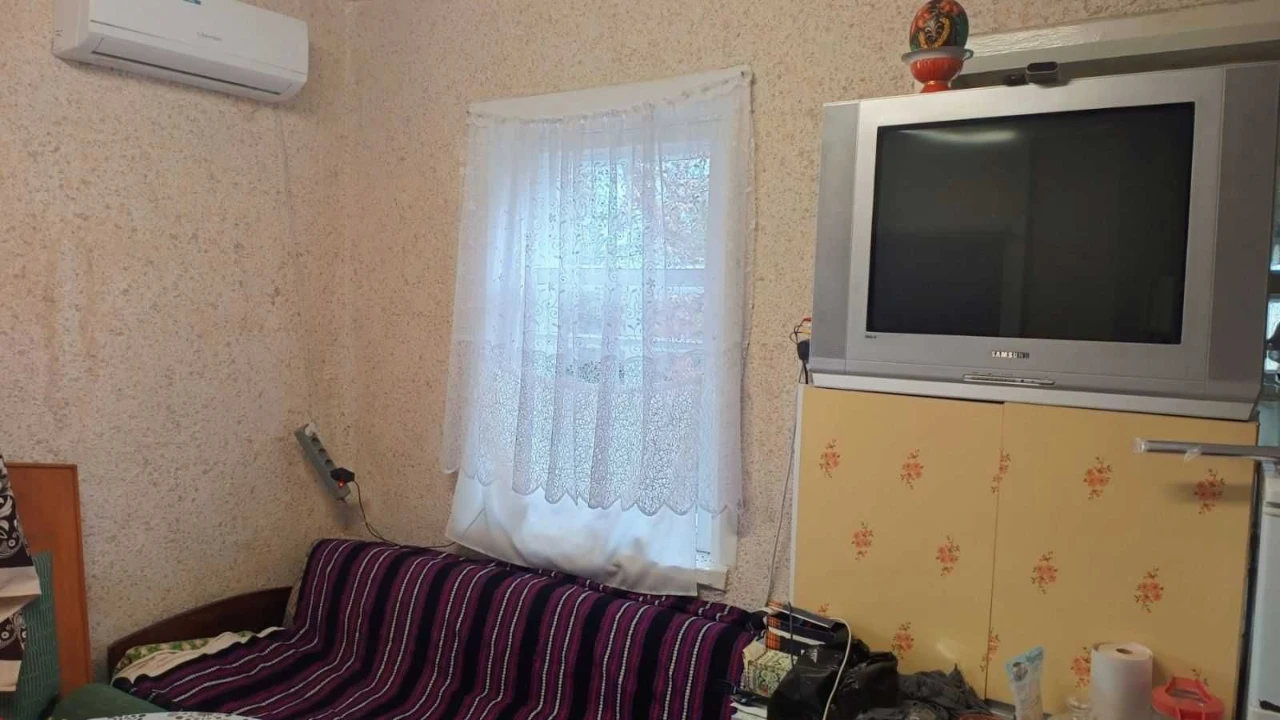 Продам будинок 42 кв. метри село Костів 1 км від Валок