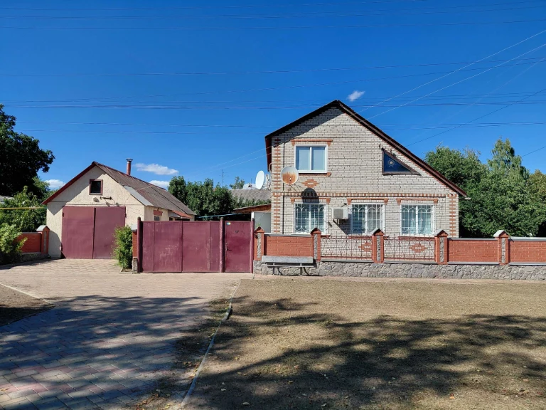 Продажа приватного будинку