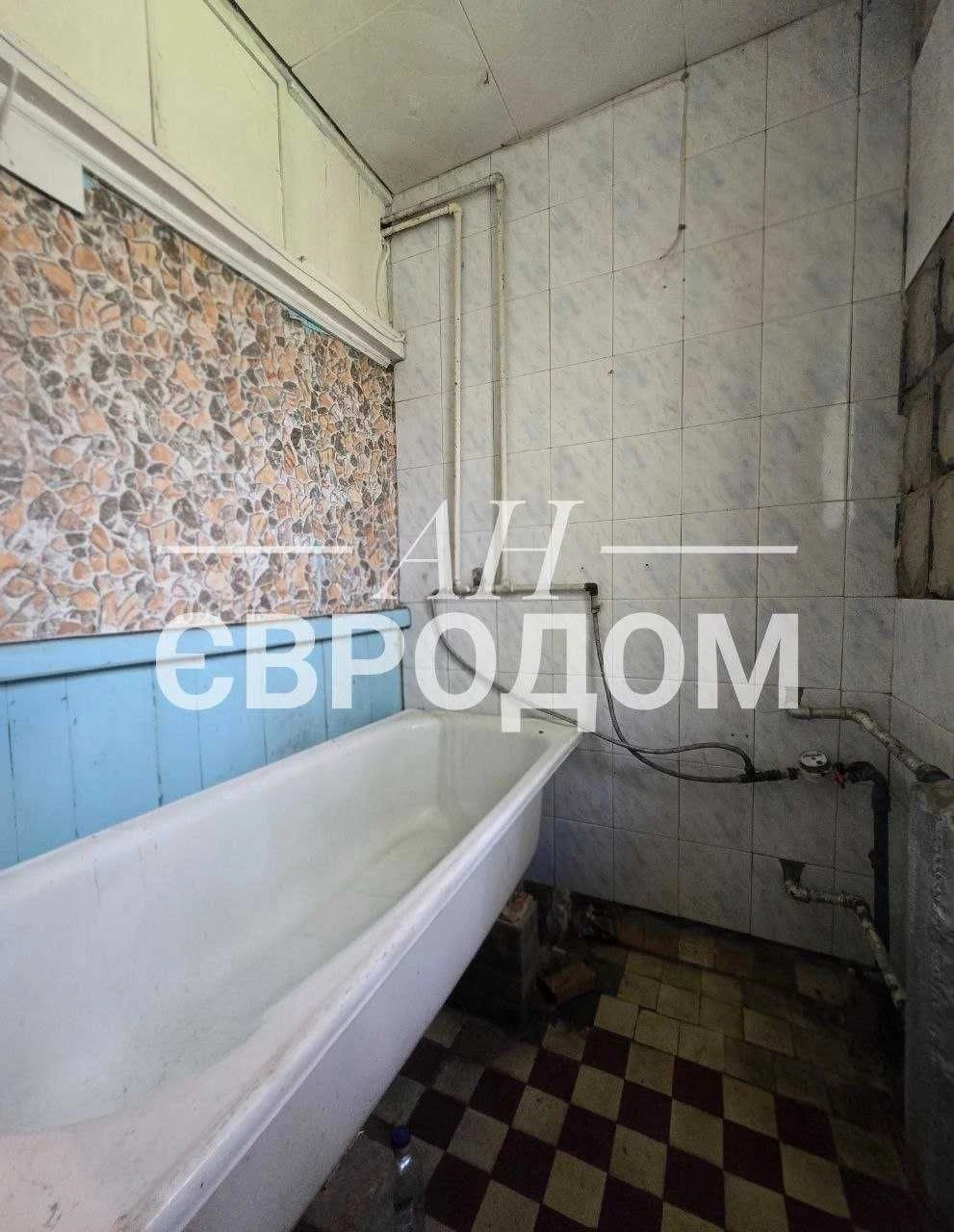 Продам дом 107м2. на две семьи м.Валки