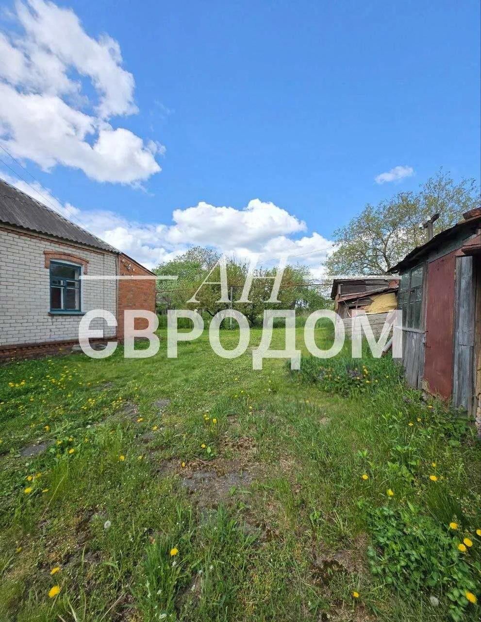 Продам дом 107м2. на две семьи м.Валки