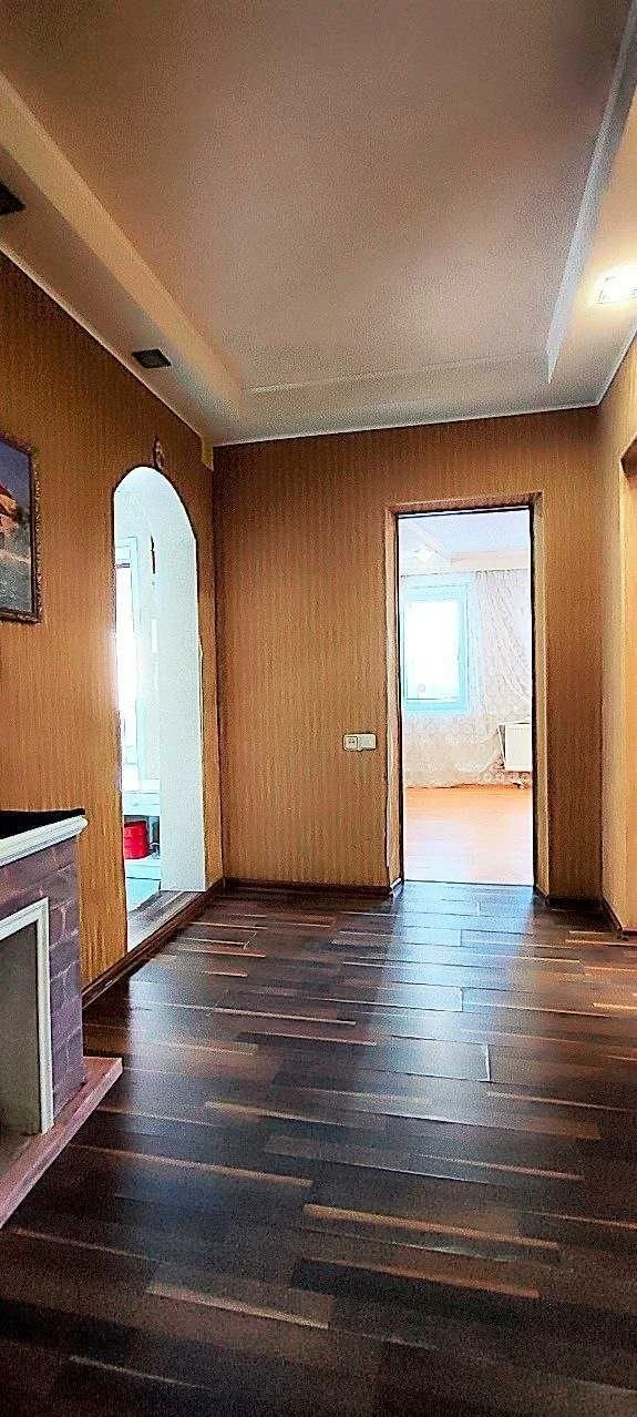 Продам будинок з ремонтом в Дергачах р-н стадіону