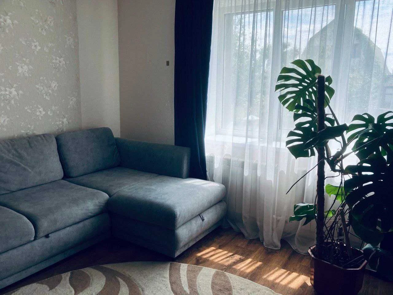 Продається добротний будинок в Богодухові,
