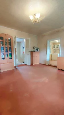 Продам два будинка на одній ділянці в Дергачах р-н переїзду.
