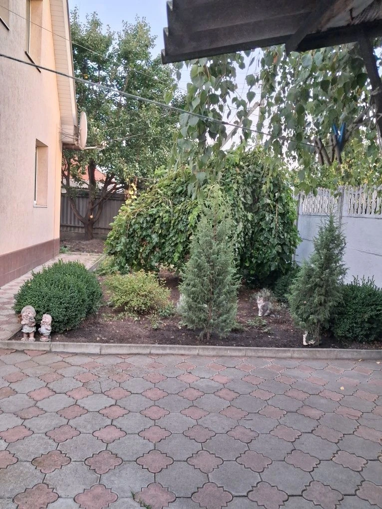 Продам будинок в Дергачах район переїзду. Сертифікат так.