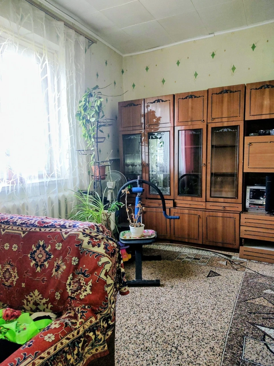 Пол дома со всеми удобствами возле Змиевских круч!