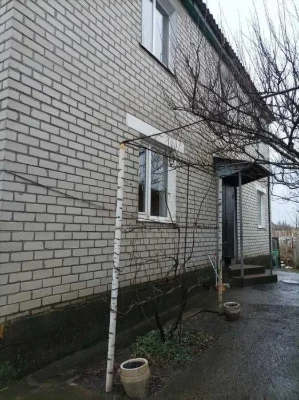 Продам 2х эт дом в Змиеве. Участок 12 сот. Тихий р-н Отлична