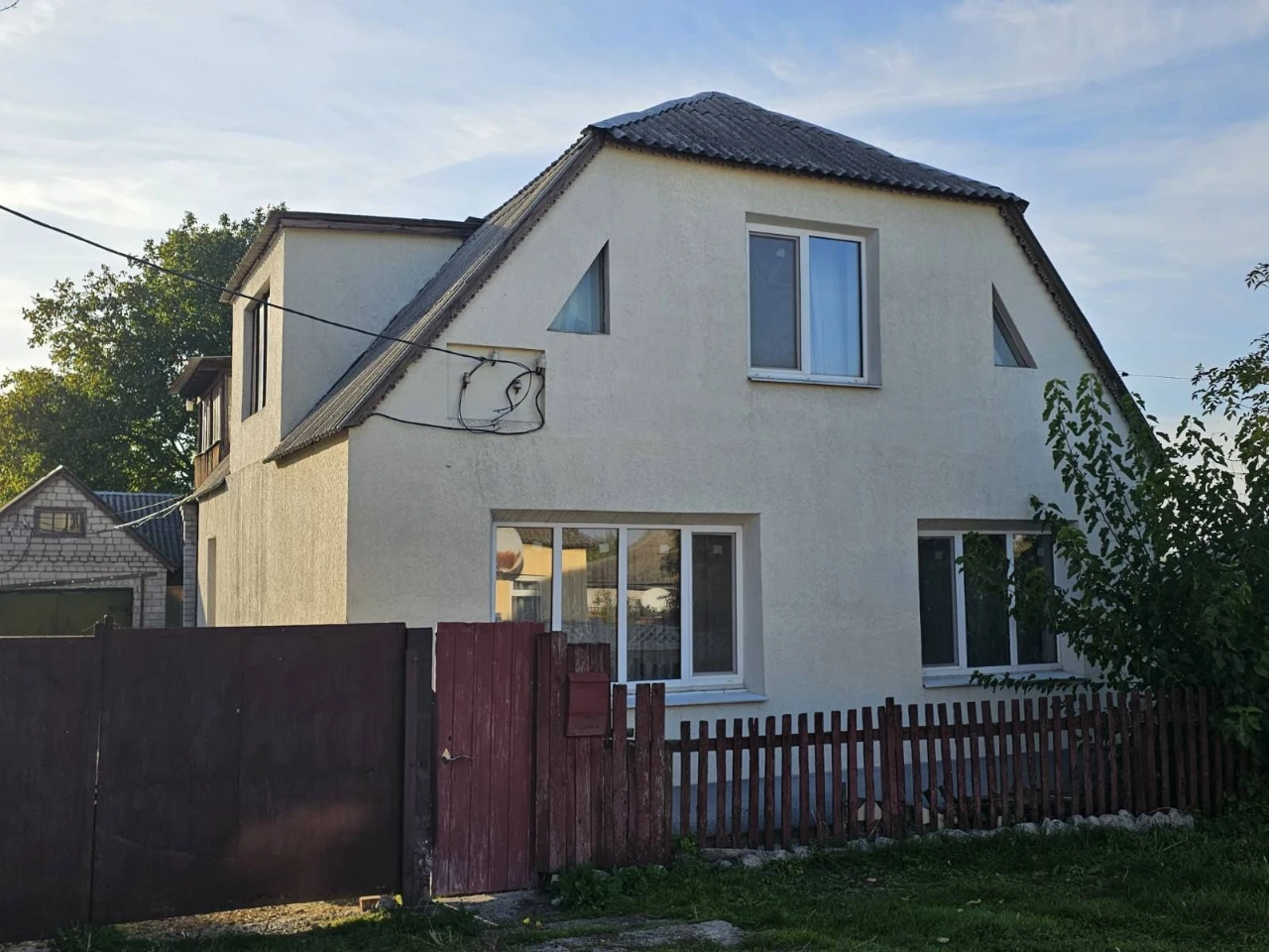 продам дом Змиев