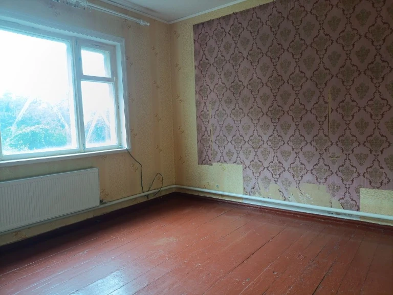 Продам будинок в .м. Зміїв