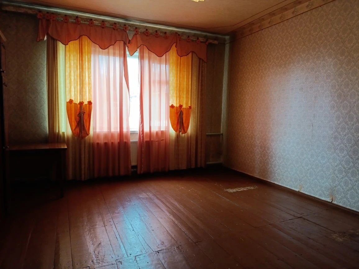 Продам будинок в .м. Зміїв