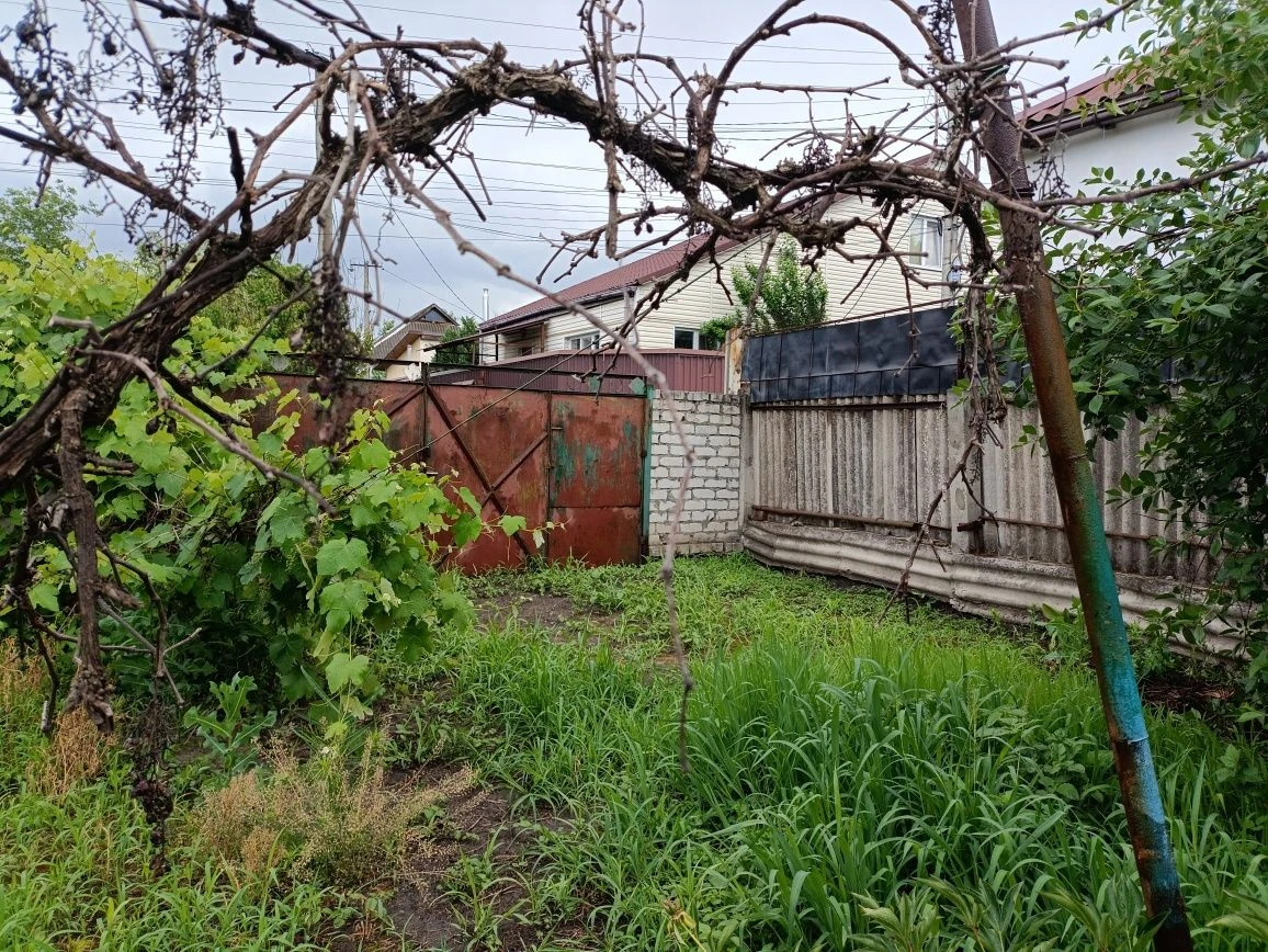 Продам будинок в .м. Зміїв