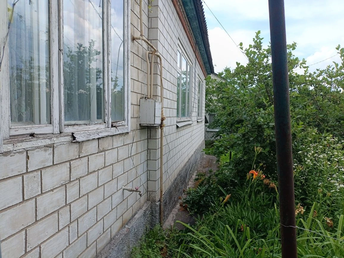 Продам будинок в .м. Зміїв