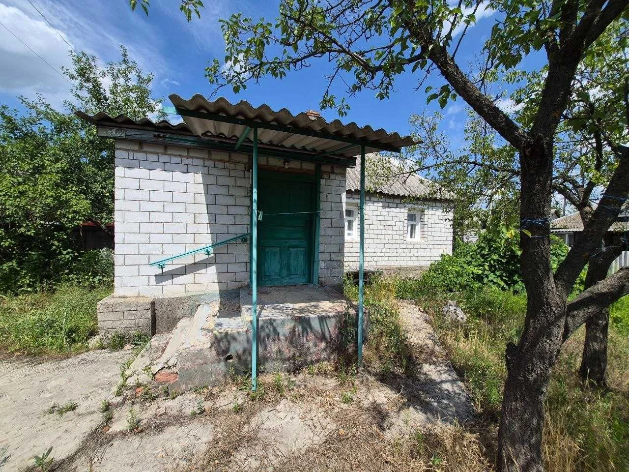 Продам будинк м.Зміїв
