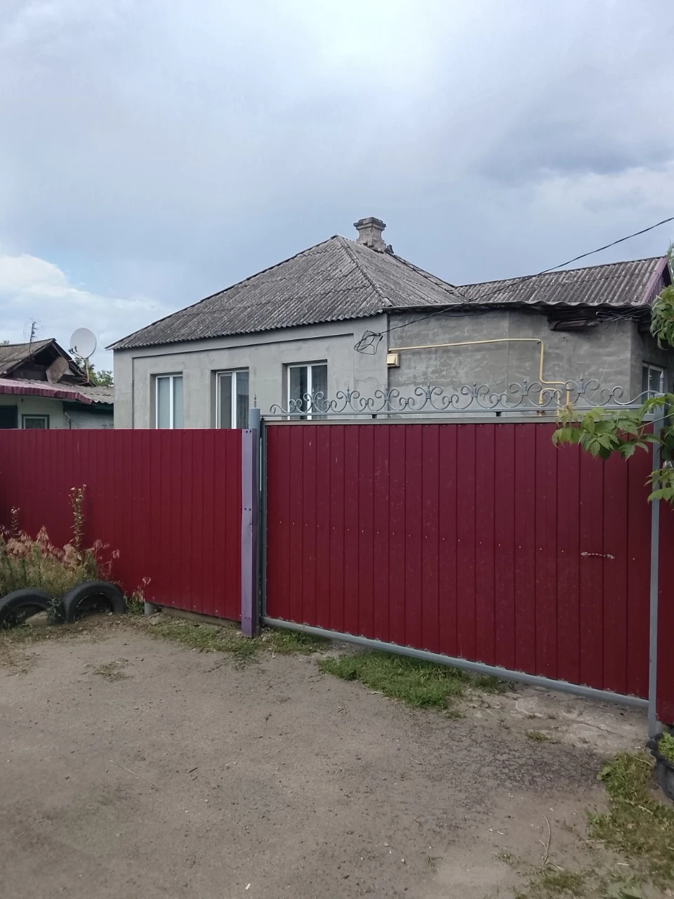 Продам дом( р-н жд рынок)