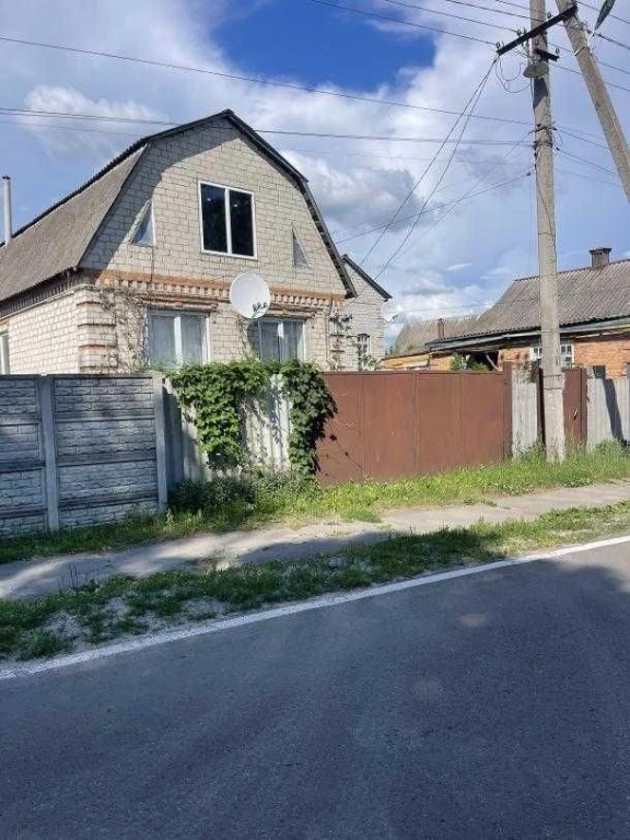 Продаж будинку в Дергачах, центр, 60 м2, кирпичний.