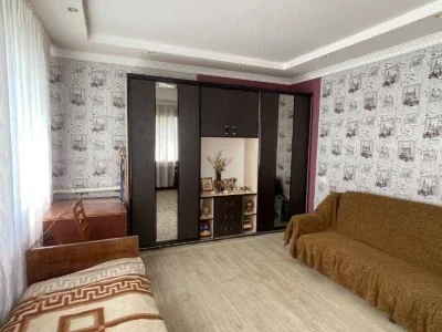 Продаж будинку в Дергачах, центр, 60 м2, кирпичний.