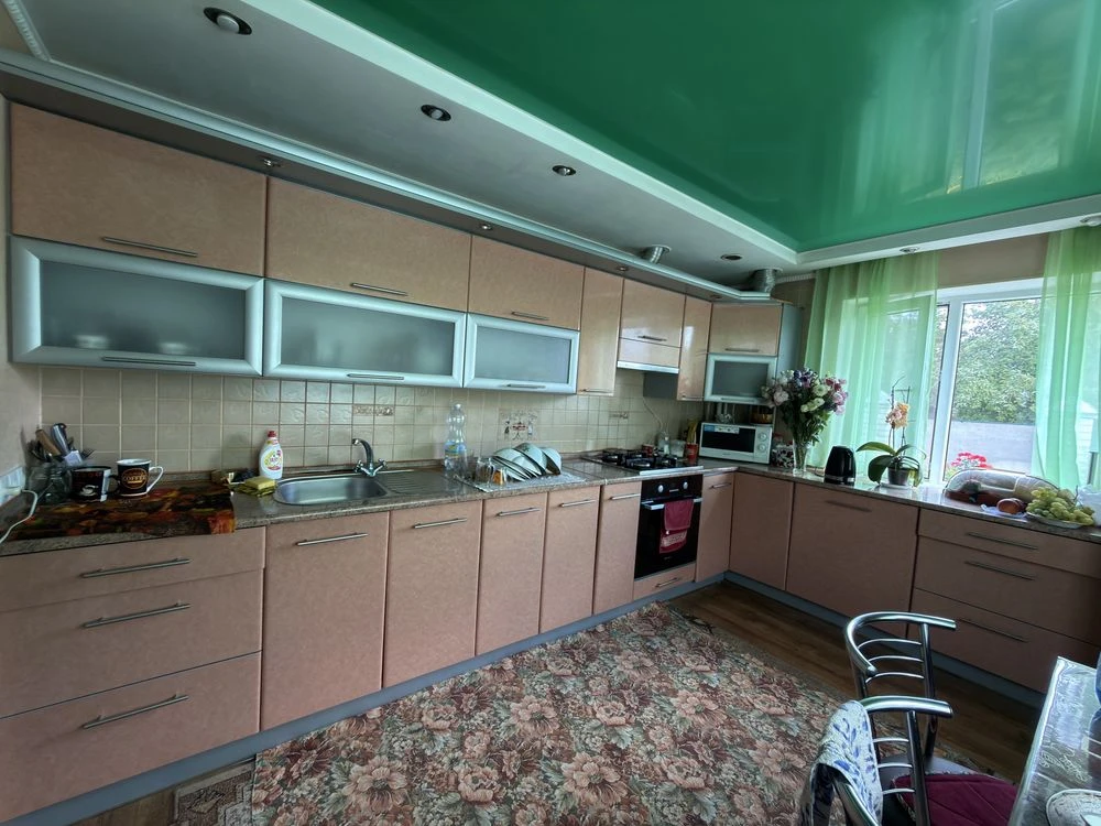 Продам будинок (в аренду не здається, тільки продаж)