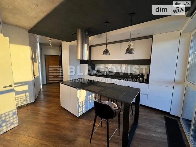 Sale of 2-room apartment 64.7 sq. m on Mytropolyta Vasylya Lyp street