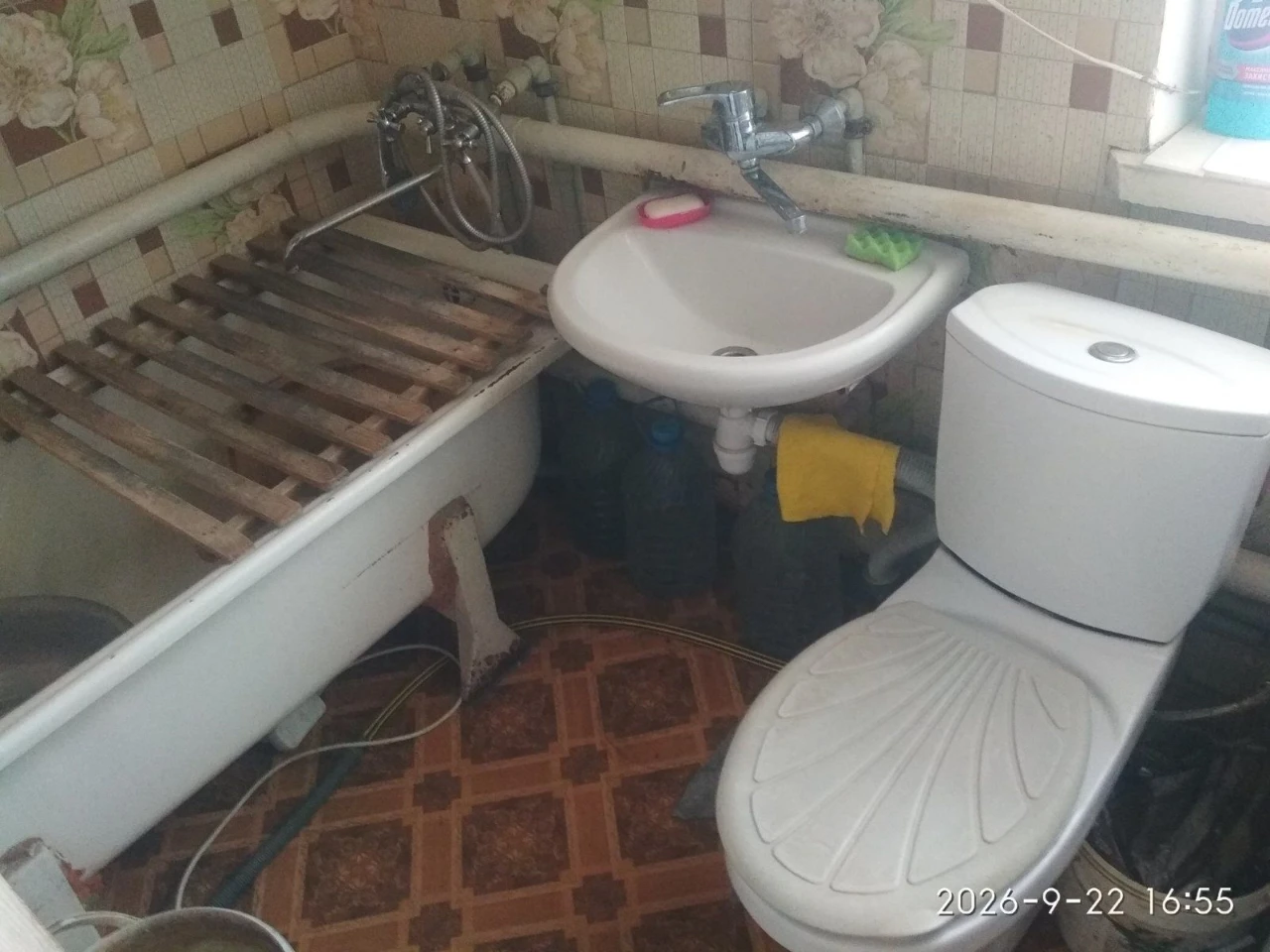 продам будинок у м. Ізюм район з/д вокзалу / продам дом в Из