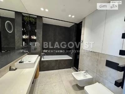 Sale of 2-room apartment 64.7 sq. m on Mytropolyta Vasylya Lyp street