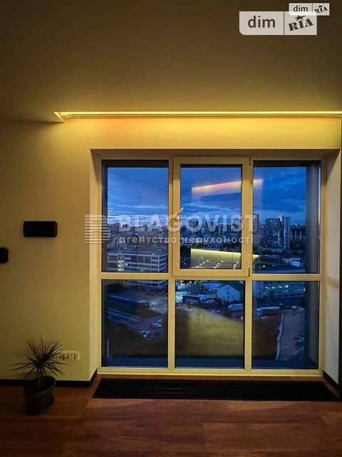 Sale of 2-room apartment 64.7 sq. m on Mytropolyta Vasylya Lyp street